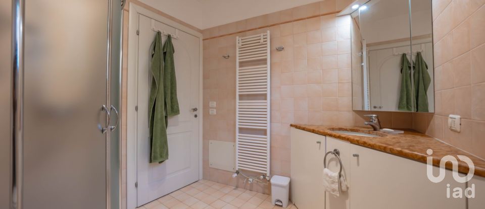 House 6 rooms of 270 m² in Torri del Benaco (37010)