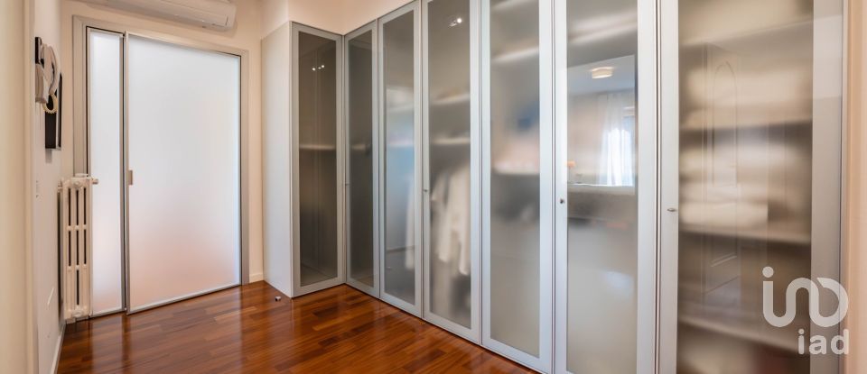 House 6 rooms of 270 m² in Torri del Benaco (37010)