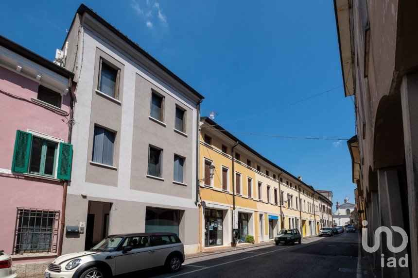 Costruzione di 188 m² in Castel Goffredo (46042)