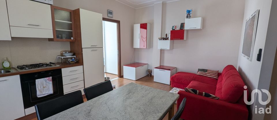 Three-room apartment of 70 m² in Borghetto Santo Spirito (17052)