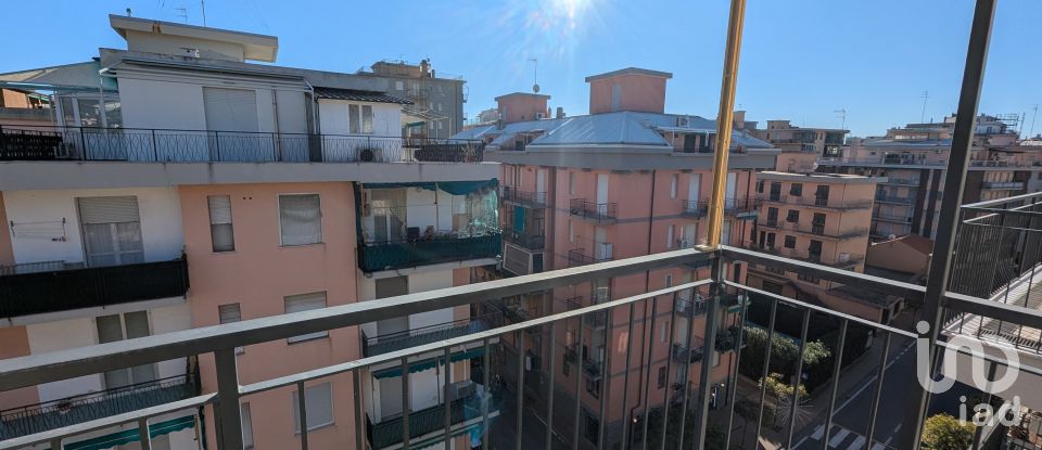 Three-room apartment of 70 m² in Borghetto Santo Spirito (17052)