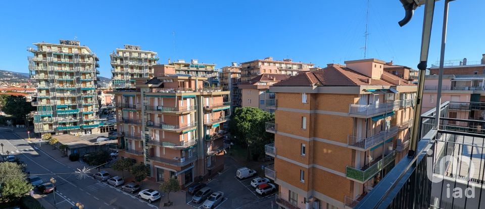 Three-room apartment of 70 m² in Borghetto Santo Spirito (17052)