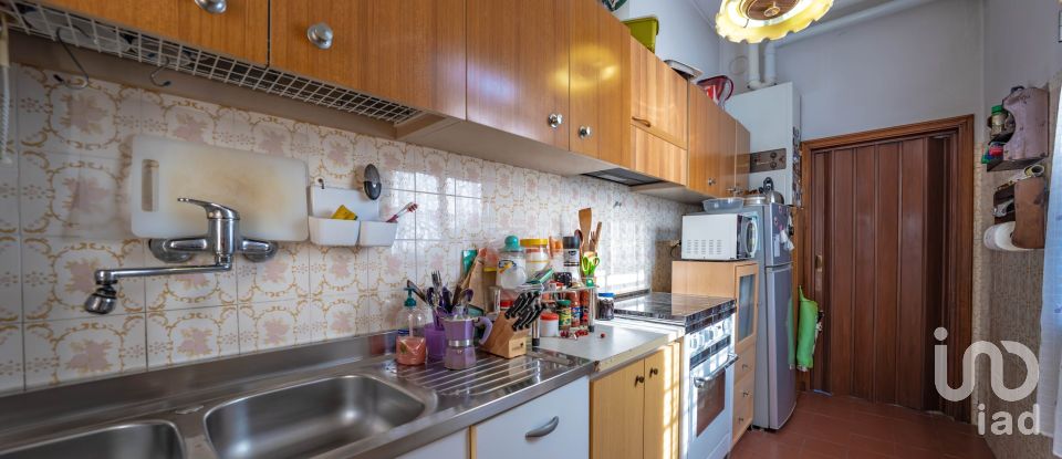 House 2 rooms of 215 m² in Argenta (44011)