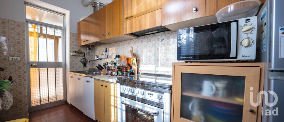 House 2 rooms of 215 m² in Argenta (44011)