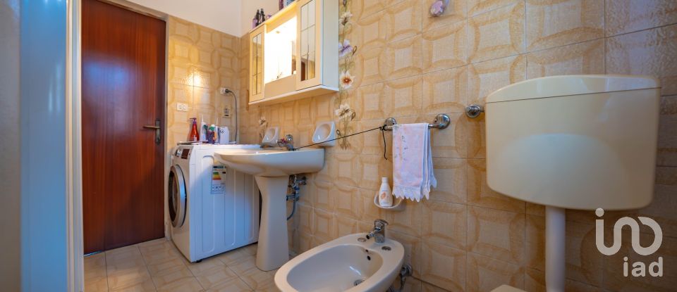 House 2 rooms of 215 m² in Argenta (44011)