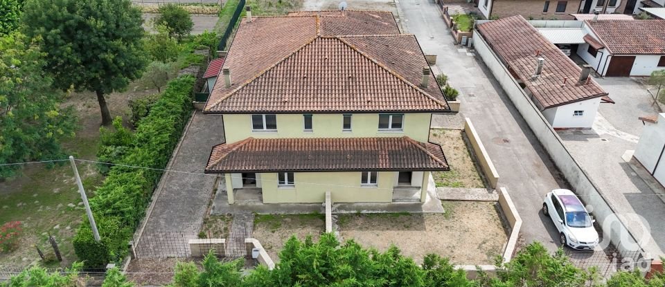 Traditional house 3 rooms of 102 m² in Codigoro (44021)