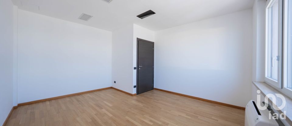 Offices of 192 m² in Verona (37136)