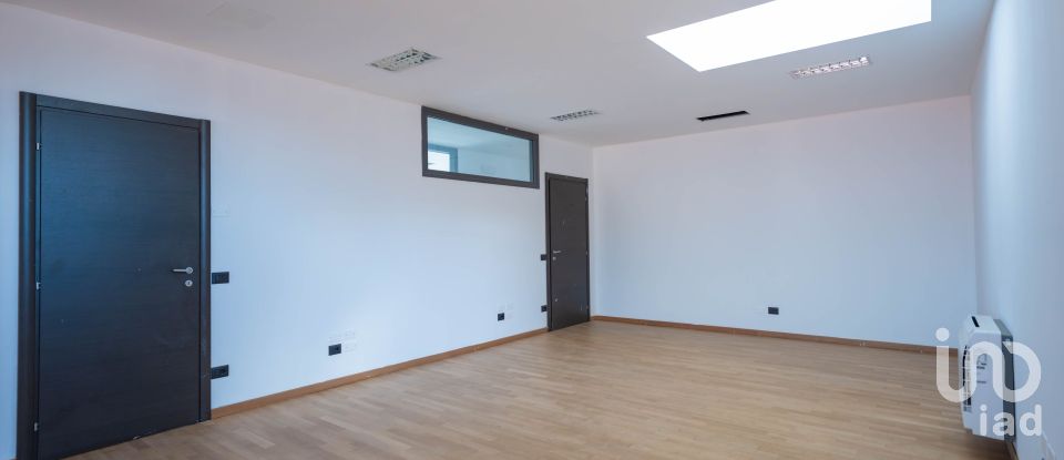 Offices of 192 m² in Verona (37136)