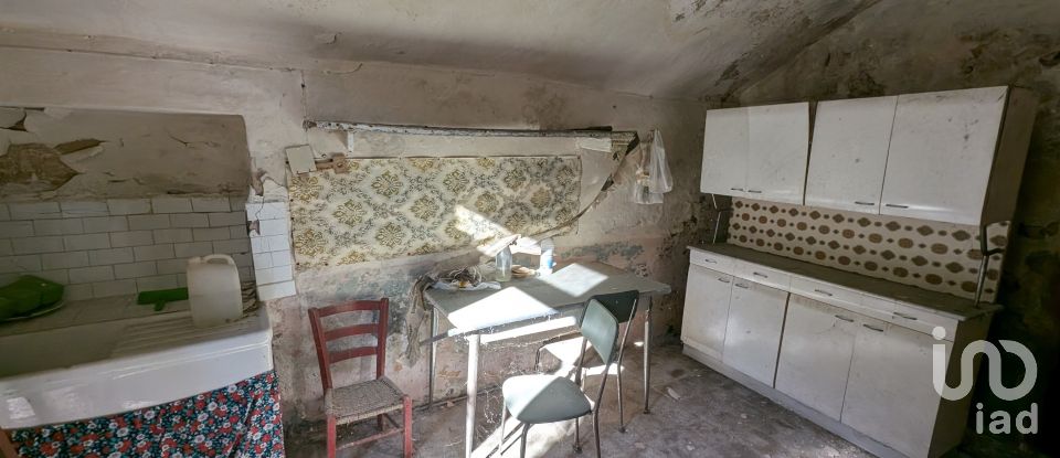 Casa di paese 4 locali di 56 m² in Goriano Sicoli (67030)