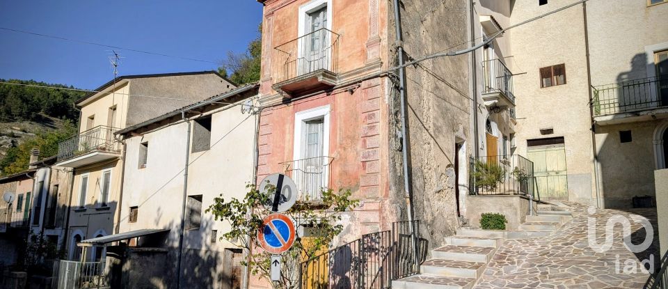 Casa di paese 4 locali di 56 m² in Goriano Sicoli (67030)