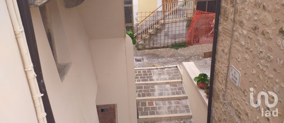 Three-room apartment of 94 m² in L'Aquila (67100)