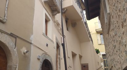 Trilocale di 94 m² a L'Aquila (67100)