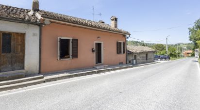 Casa indipendente / Villa 5 locali di 100 m² in Pollenza (62010)