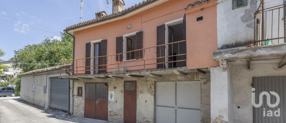 House 5 rooms of 100 m² in Pollenza (62010)