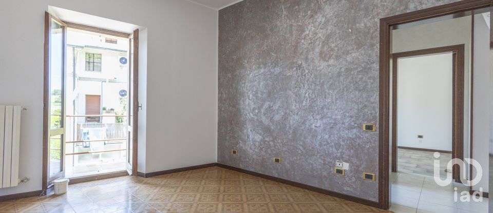 House 5 rooms of 100 m² in Pollenza (62010)