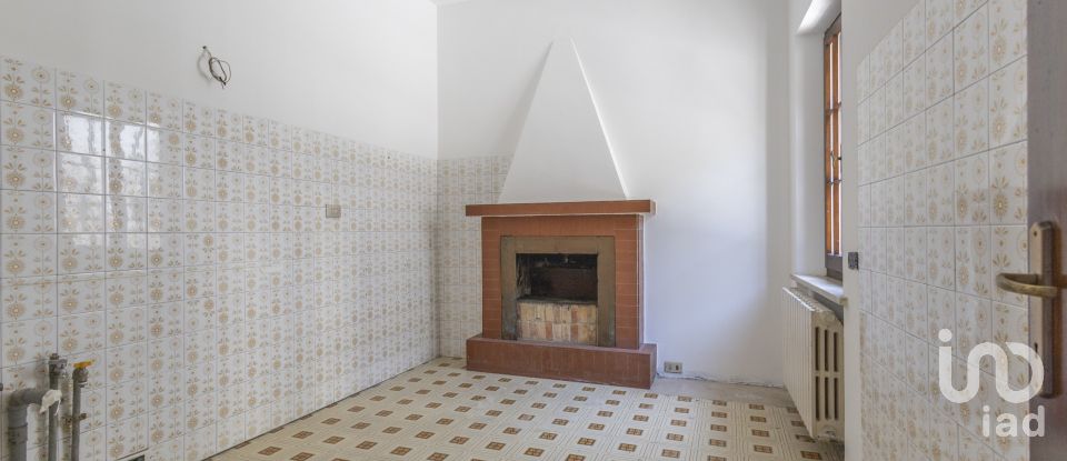 House 5 rooms of 100 m² in Pollenza (62010)