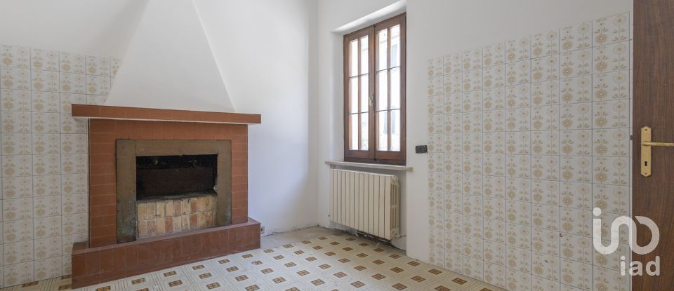 House 5 rooms of 100 m² in Pollenza (62010)