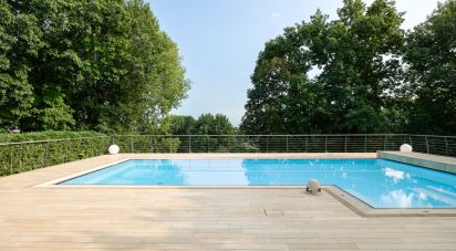 Casale 25 locali di 482 m² in Monticello Brianza (23876)