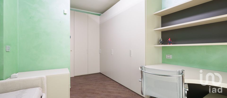 Casale 25 locali di 482 m² in Monticello Brianza (23876)