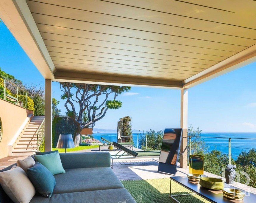 Mansion 8 rooms of 130 m² in Arenzano (16011)