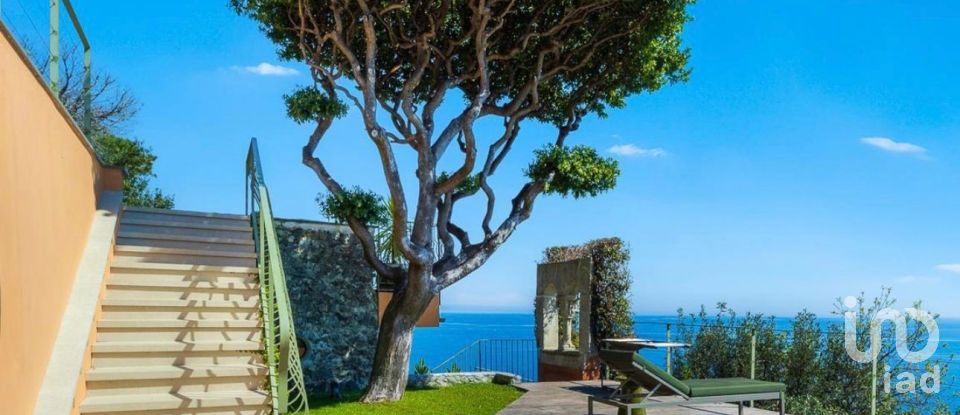Mansion 8 rooms of 130 m² in Arenzano (16011)
