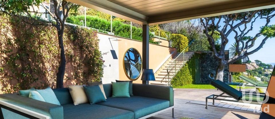 Mansion 8 rooms of 130 m² in Arenzano (16011)