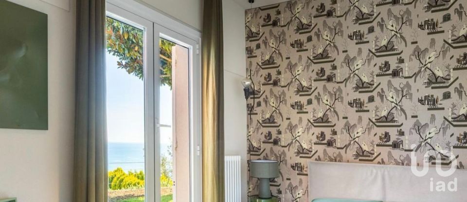 Mansion 8 rooms of 130 m² in Arenzano (16011)