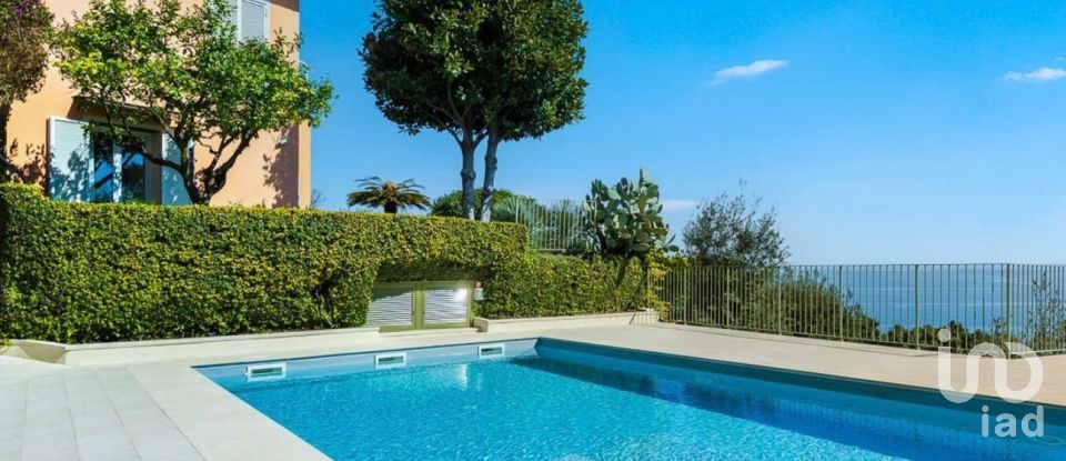 Mansion 8 rooms of 130 m² in Arenzano (16011)