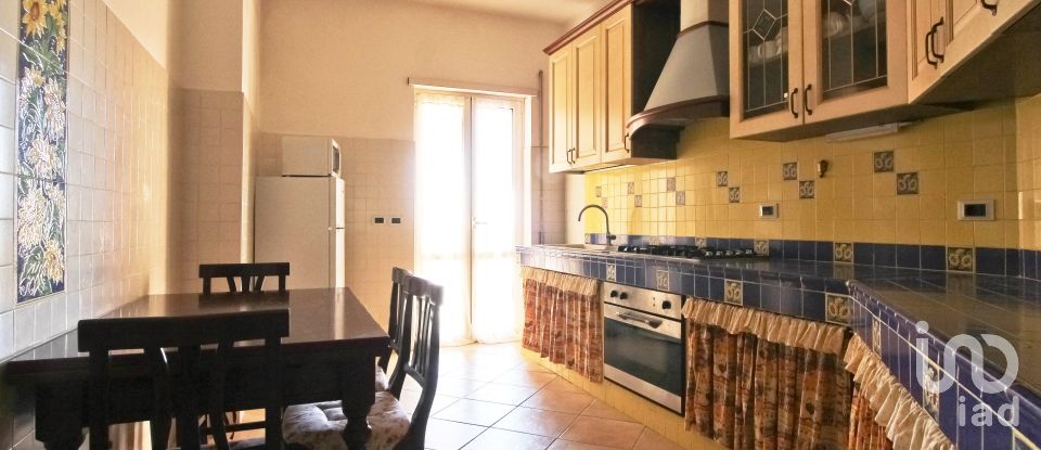 Apartment 7 rooms of 123 m² in Latina (04100)