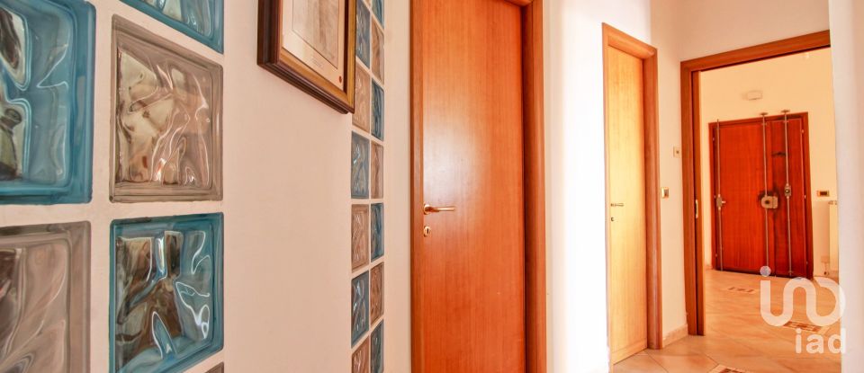 Apartment 7 rooms of 123 m² in Latina (04100)