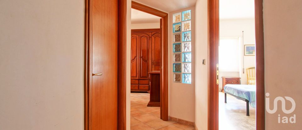 Apartment 7 rooms of 123 m² in Latina (04100)