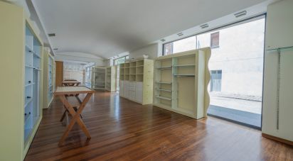 Negozio / locale commerciale di 156 m² in Portomaggiore (44015)