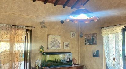 Casale 5 locali di 140 m² in Poggibonsi (53036)