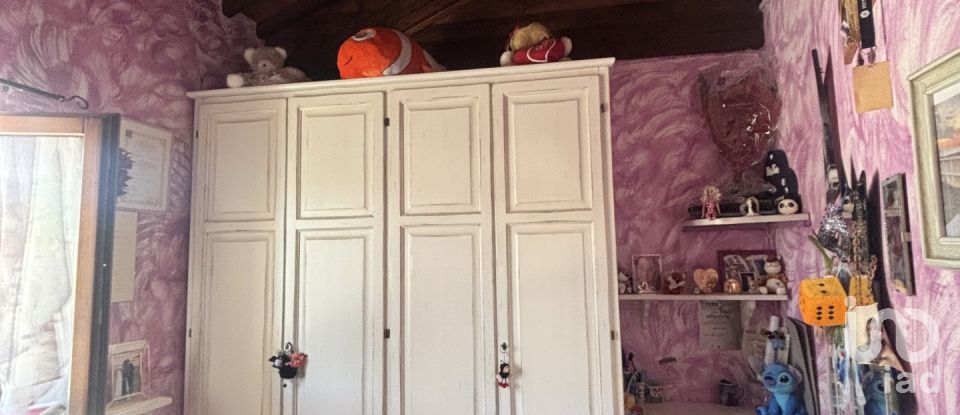 Casale 5 locali di 140 m² in Poggibonsi (53036)