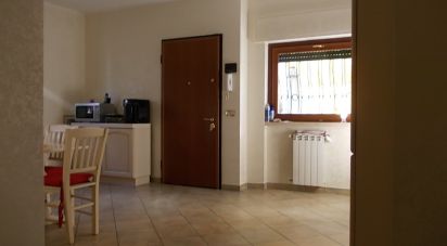 Casa indipendente / Villa 12 locali di 160 m² in Roma (00132)