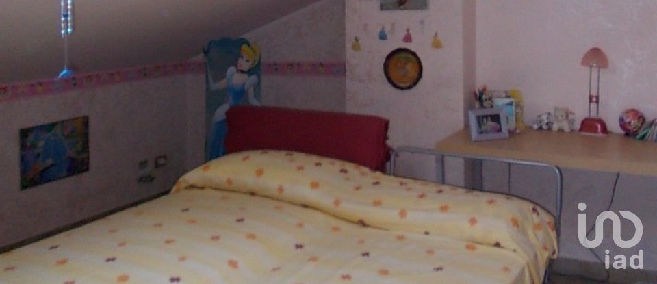 House 12 rooms of 160 m² in Roma (00132)