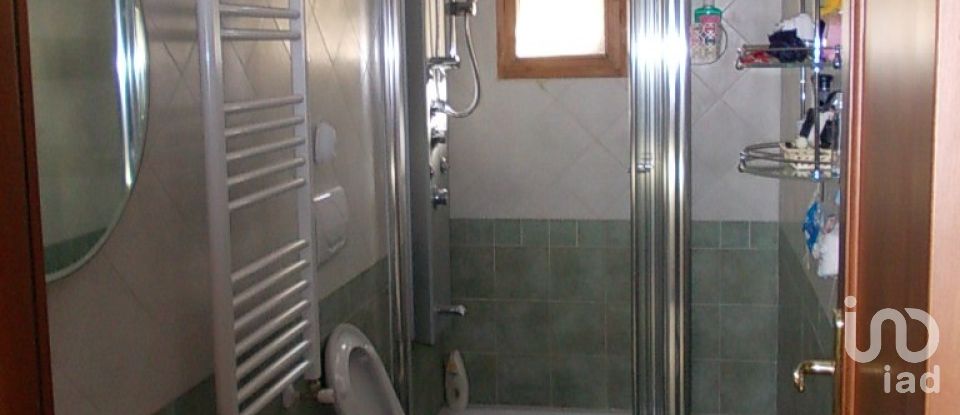 House 12 rooms of 160 m² in Roma (00132)