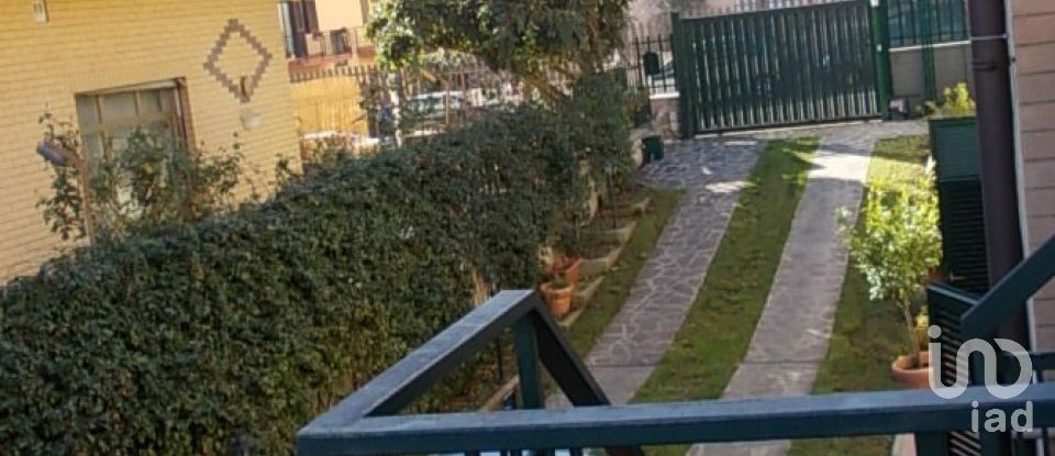 House 12 rooms of 160 m² in Roma (00132)