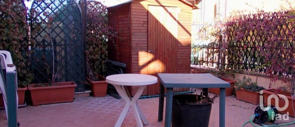 House 12 rooms of 160 m² in Roma (00132)