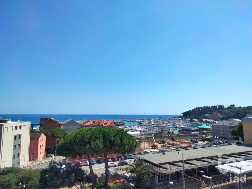 Quadrilocale di 84 m² a Varazze (17019)