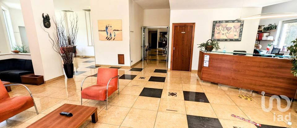 Hotel-ristorante di 1.200 m² in Bugnara (67030)