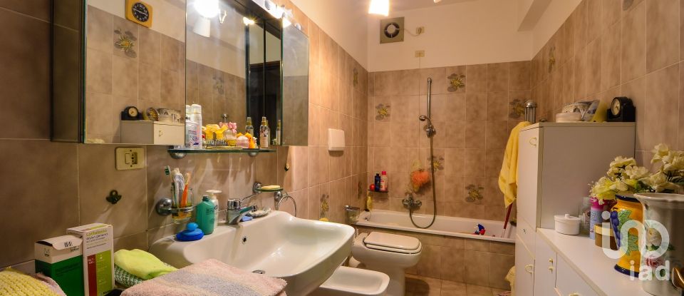 Appartamento 6 locali di 104 m² a Savona (17100)