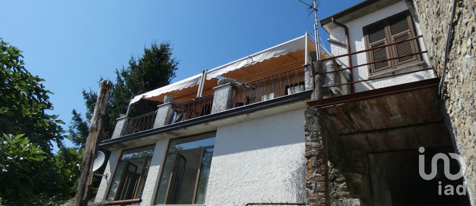 Apartment 5 rooms of 60 m² in Carro (19012)