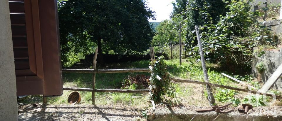 Apartment 5 rooms of 60 m² in Carro (19012)