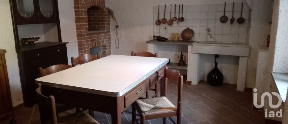 Casa indipendente / Villa 12 locali di 250 m² in Niella Tanaro (12060)