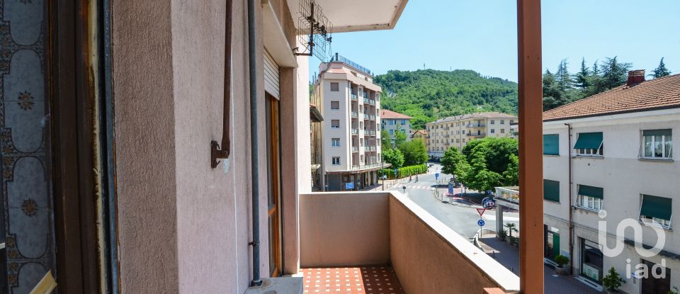 Appartamento 5 locali di 102 m² a Millesimo (17017)