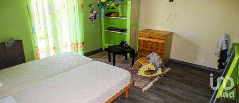 Casa indipendente / Villa 9 locali di 240 m² in Dego (17058)