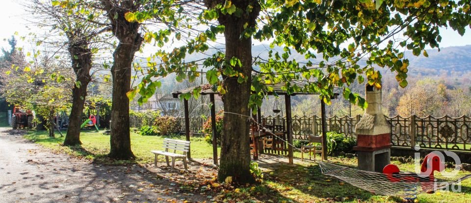 Casa indipendente / Villa 9 locali di 240 m² in Dego (17058)