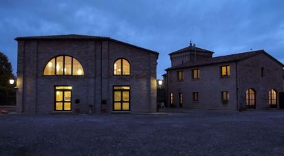 Casa indipendente / Villa 9 locali di 1.000 m² in Migliarino (44027)