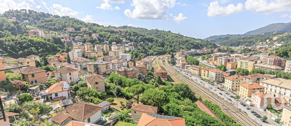 Appartamento 6 locali di 133 m² a Serra Riccò (16010)